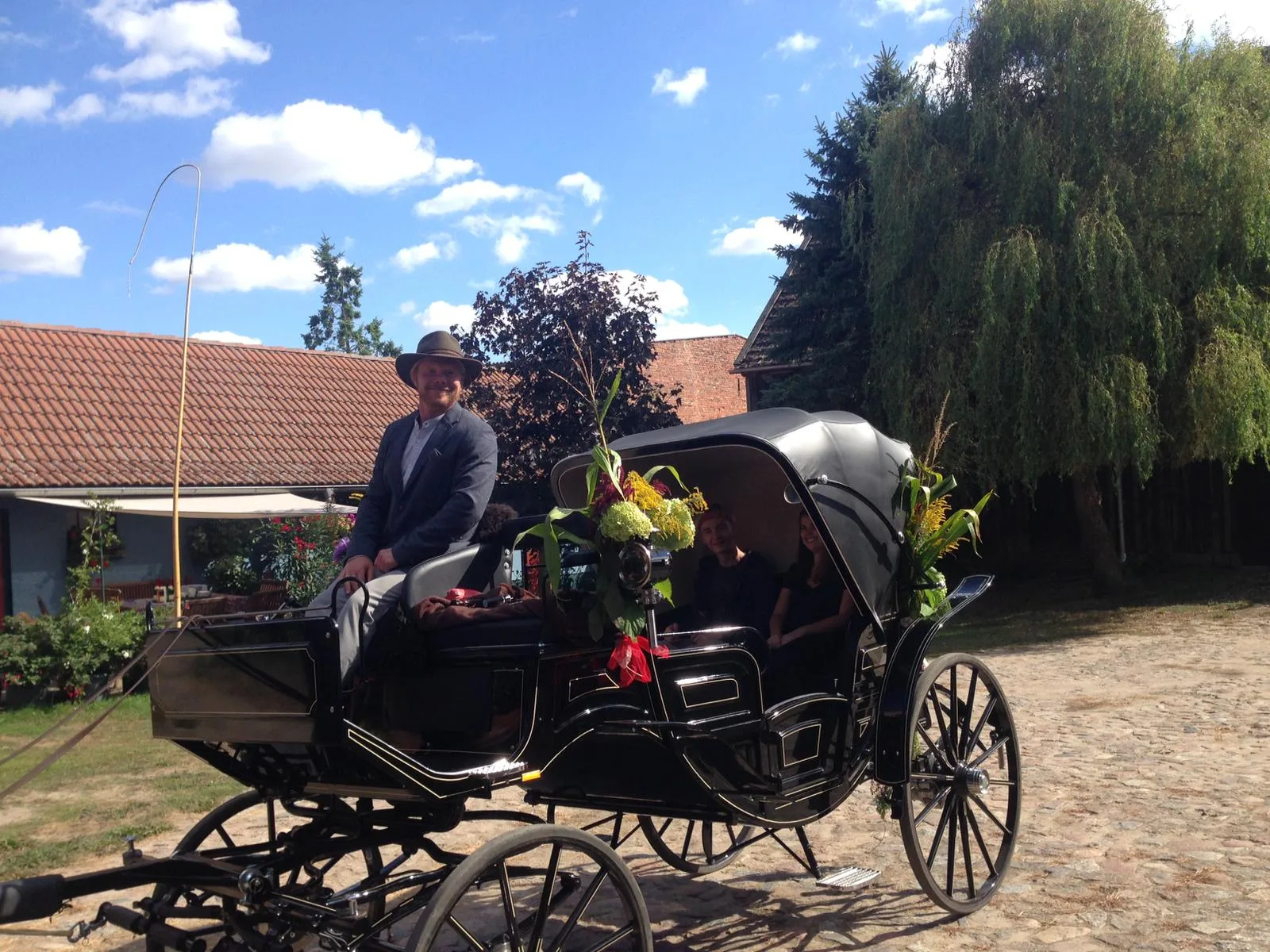 Kutsche auf dem Hof des Freizeithofs Mante